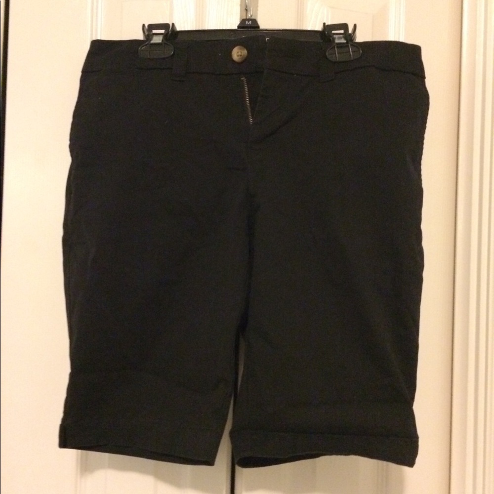 Modest Black Bermuda Shorts